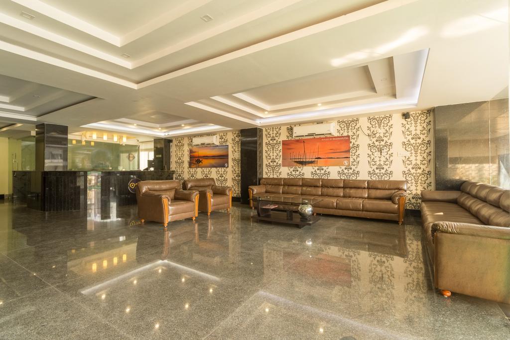 Hotel D' Sapphire Guwahati Bagian luar foto